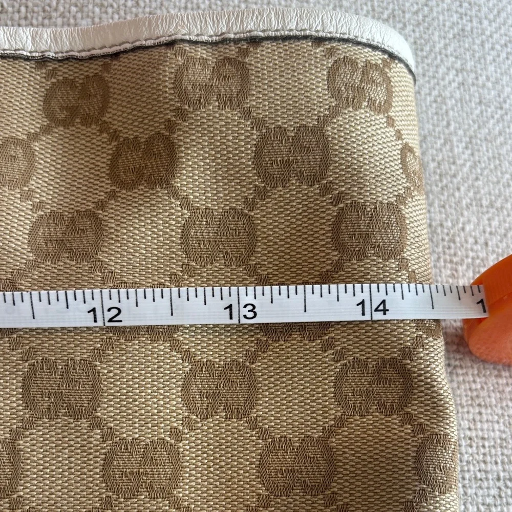 Gucci Beige and White Tote Bag with Starfish Charm EUC! - Picture 9 of 14